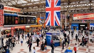 A Walk Through The London Victoria Station London England [upl. by Aleka926]